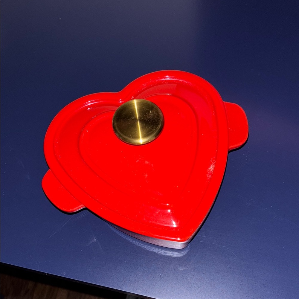 Heart-Shaped Red Small Dutch Oven